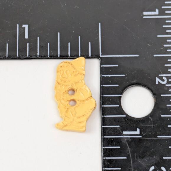 Vintage Bakelite 7 Dwarfs Character Button Tan Figural 2-Hole 1940s 1 Inch - Picture 2 of 2